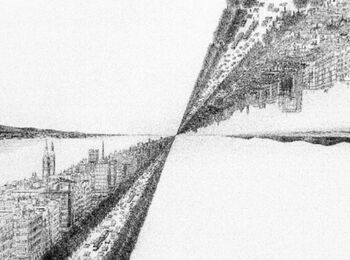 Zeichnung einer Stadtansicht mit Altbauten zwischen einem breiten Fluss und einer baumbestandenen Allee. Die Zeichnung ist in der Mitte nach oben gespiegelt.