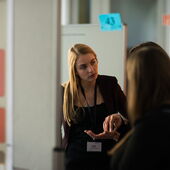 Christina Färber talks to participants of the events
