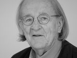 Schwarz-weißes Portraitfoto von Karlheinz Barck