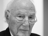 Schwarz-weißes Portraitfoto von Eberhard Lämmert