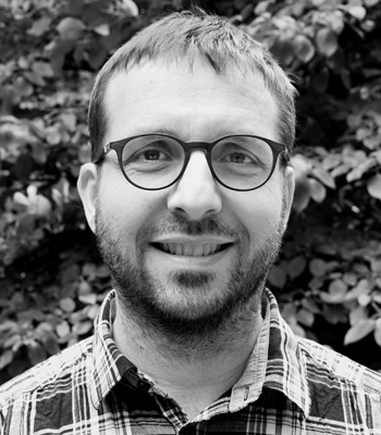 Schwarz-weißes Portraitfoto von Martin Gronau.