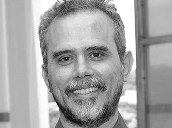 Black and white portrait of Eduardo Soares Neves Silva.